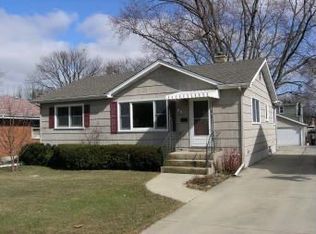 35 N Illinois Ave, Villa Park, IL