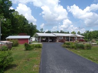 1861 Parker Rd, Manchester, TN 37355