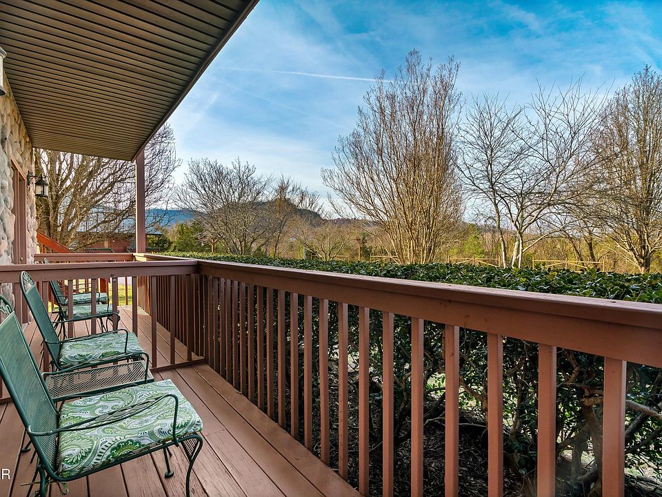 7th image of 2149 Seaton Springs Rd