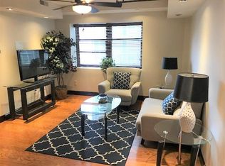 1014 Locust St #27B78EBB9, Saint Louis, MO 63101