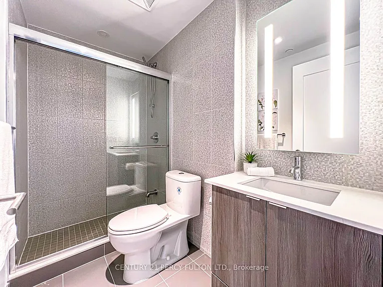 585 Bloor St E #3415 — Photo 16