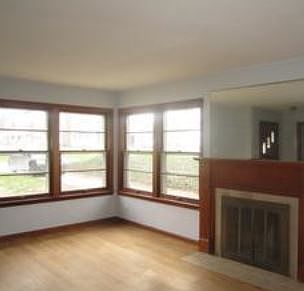 4th image of 3871 Prospect Ave