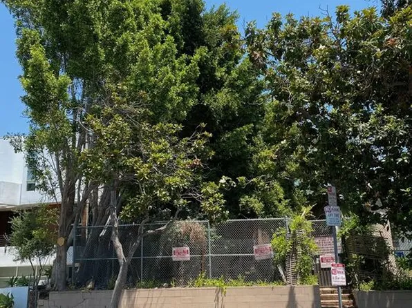 800 N La Jolla Ave, Los Angeles, CA 90046