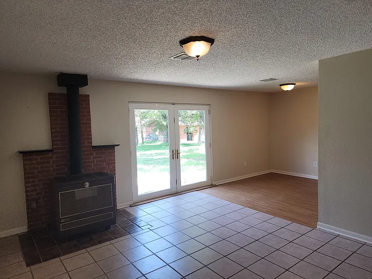 14371 NE 5th St — Photo 14