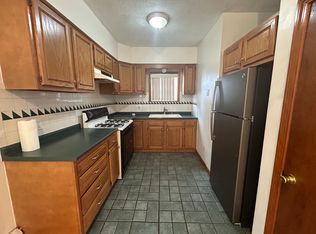 12 Orchard St #1, Fall River, MA 02723