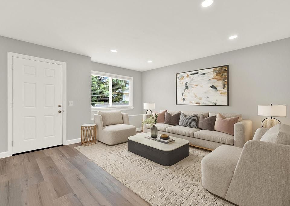 1st image of 12616 Lakeshore Dr APT 24