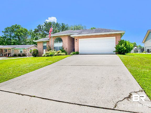 2nd image of 2572 Manuel Dr