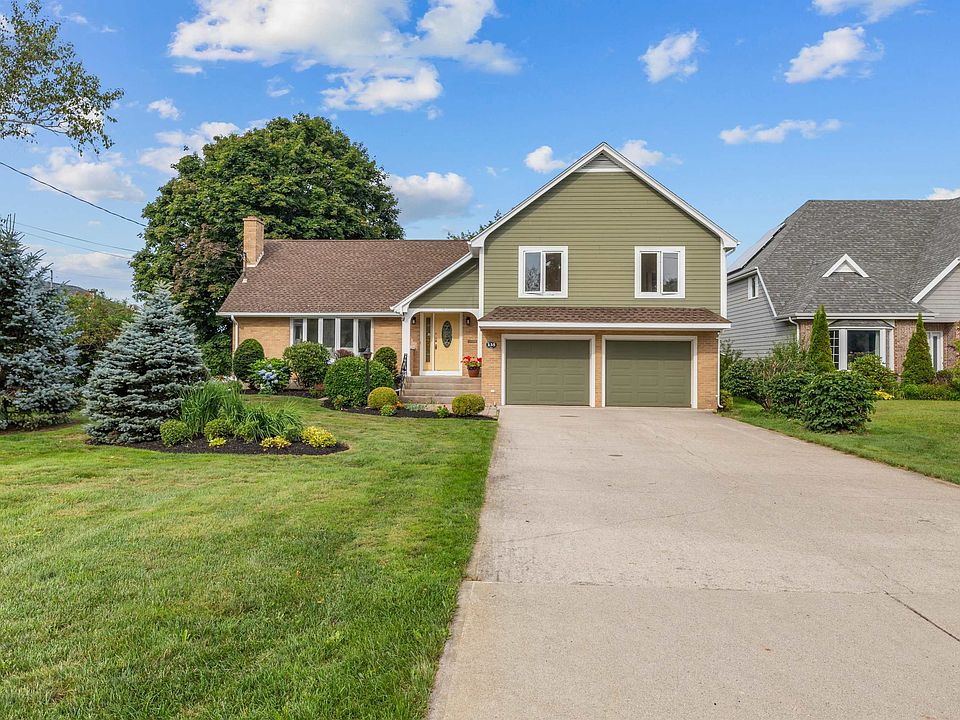 1st image of 135 Queen Elizabeth Dr