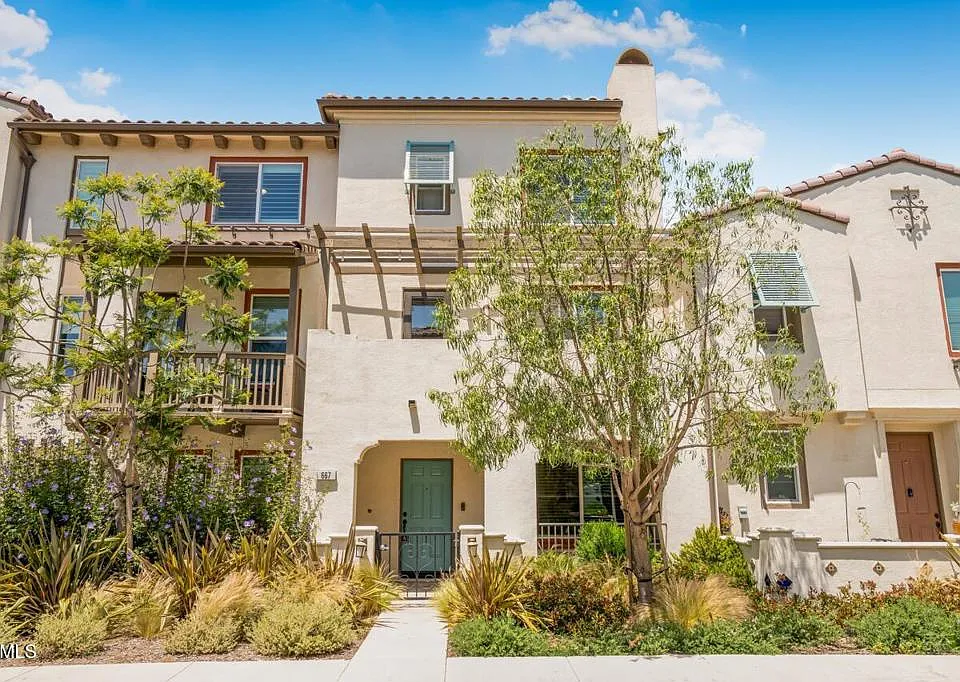 667 Pedro St