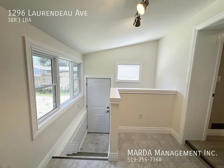 1296 Laurendeau Ave — Photo 25