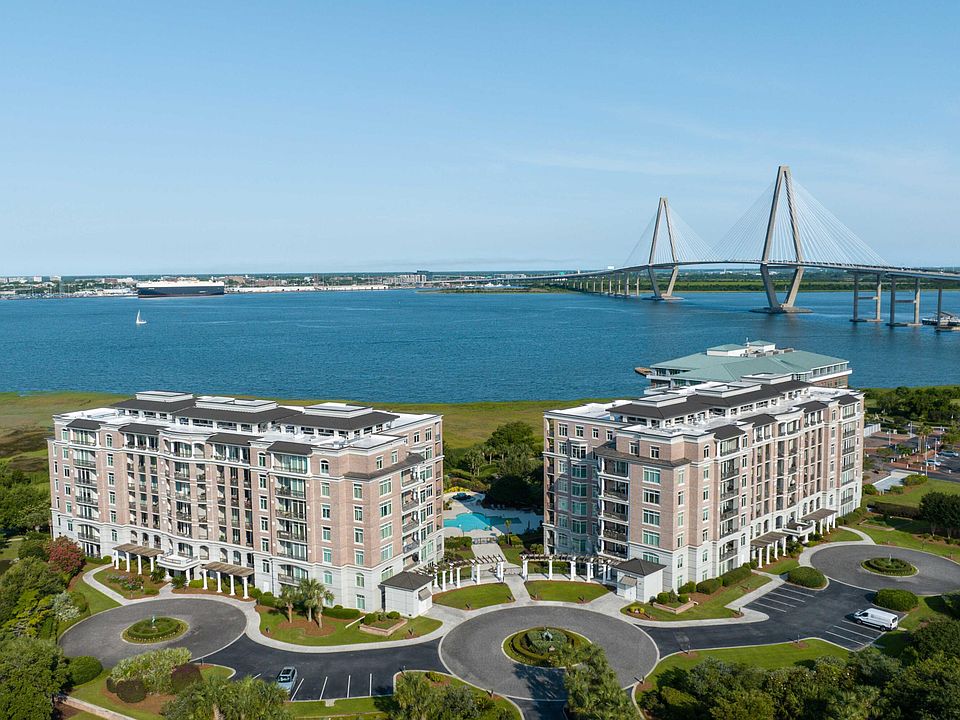 1st image of 231 S Plaza Ct #208
