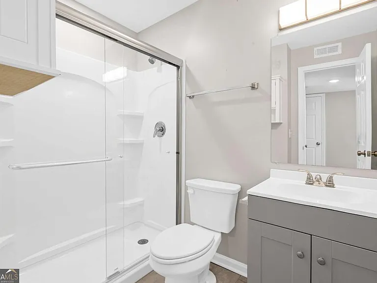 1166 Booth Rd SW #407 — Photo 11