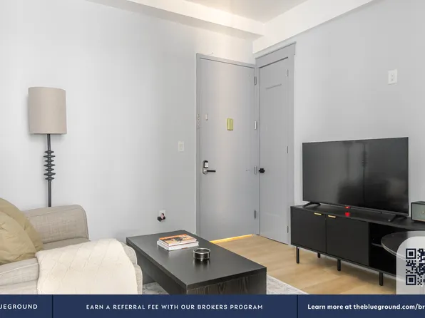 161 West 54th Street image 4 of 27