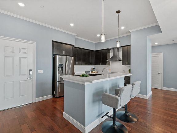 4th image of 1368 El Camino Real Suite 405