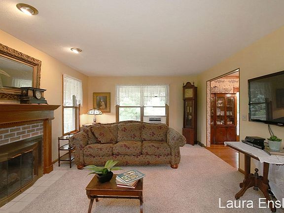4th image of 10995 Long Lake Dr NE