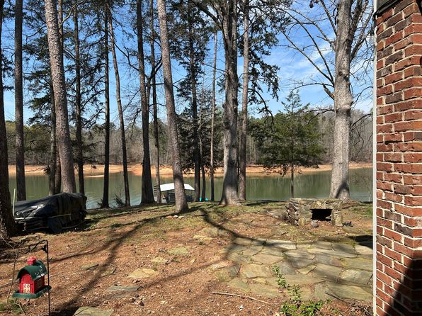 232 Tugaloo Shores Rd #B