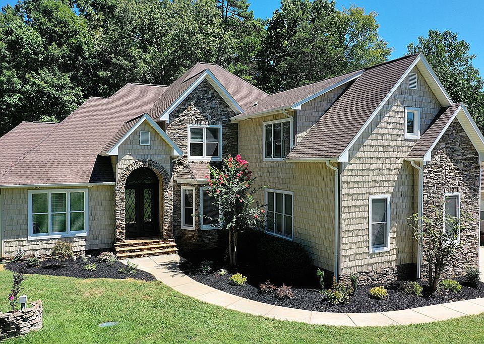 1st image of 127 Gannett Dr