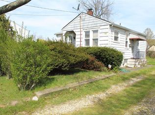 824 7th St, West Babylon, NY 11704