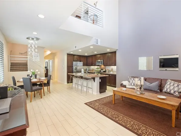 77 Waldorf, Irvine, CA 92612