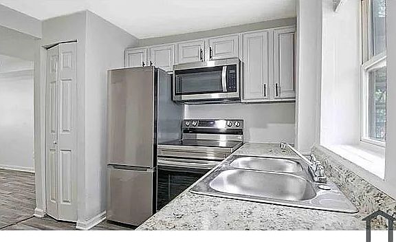 2nd image of 882 Fox St NW APT 1
