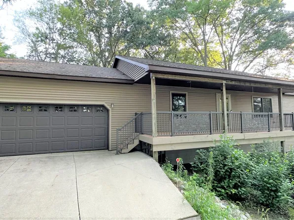 775 Spicer Dr, Brooklyn, MI 49230