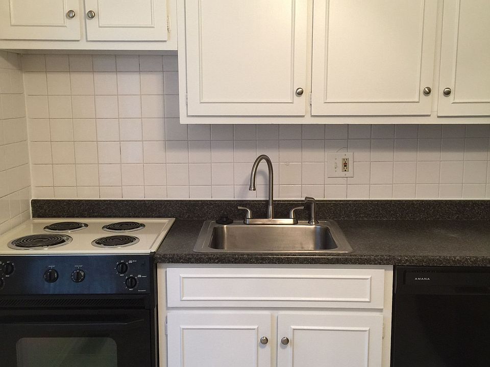 1st image of 9950 Broadmoor Dr #2