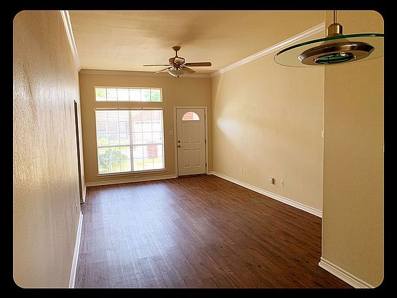 2nd image of 1717 Sully Ct