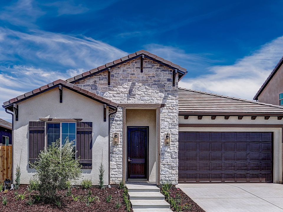 Annie Tuscan Exterior