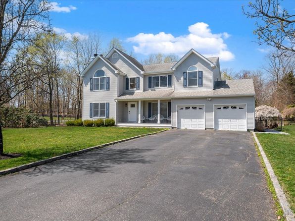 11 N Woods Rd