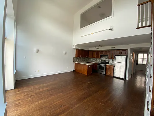 Rented by Premier Metro Realty Corp | media 60