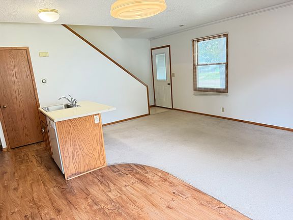 5th image of 1114 Peace St #A