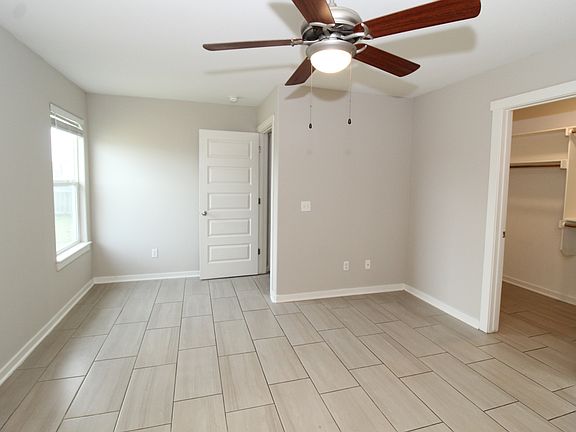 2nd image of 609 W Christopher Dr Unit A
