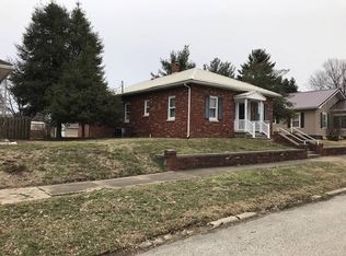 418 W 6th St, Bicknell, IN
