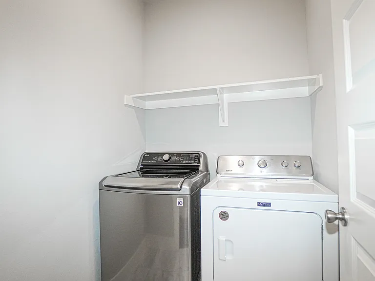 2251 Brookside Dr — Photo 33