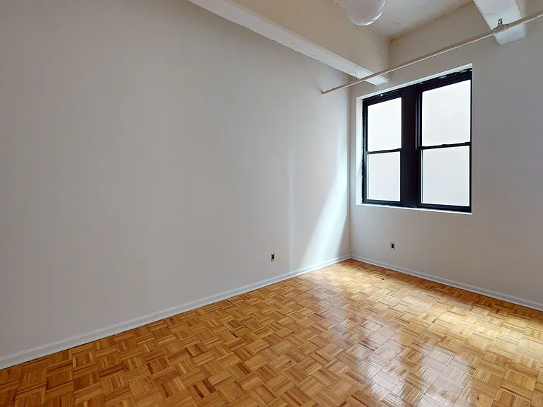 91 Halsey St — Photo 13