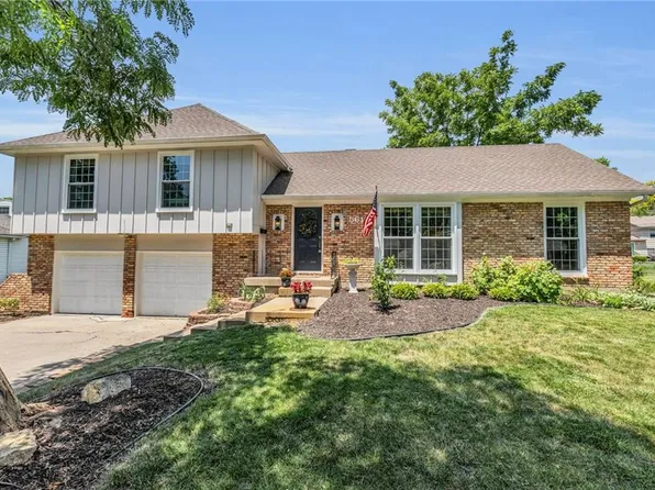 5616 W 97th Ter, Overland Park, KS 66207
