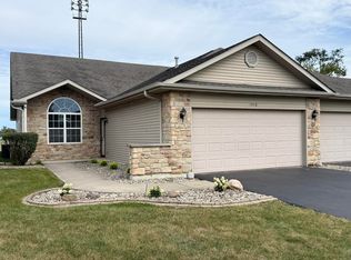 1416 Bohling Pl, Crown Point, IN 46307