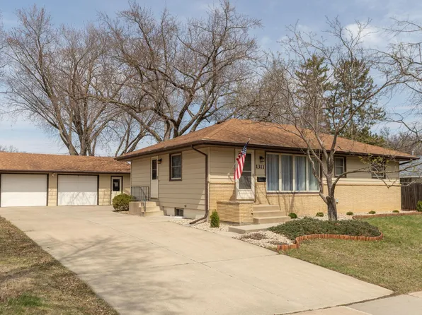 1311 21st St NW, Rochester, MN 55901