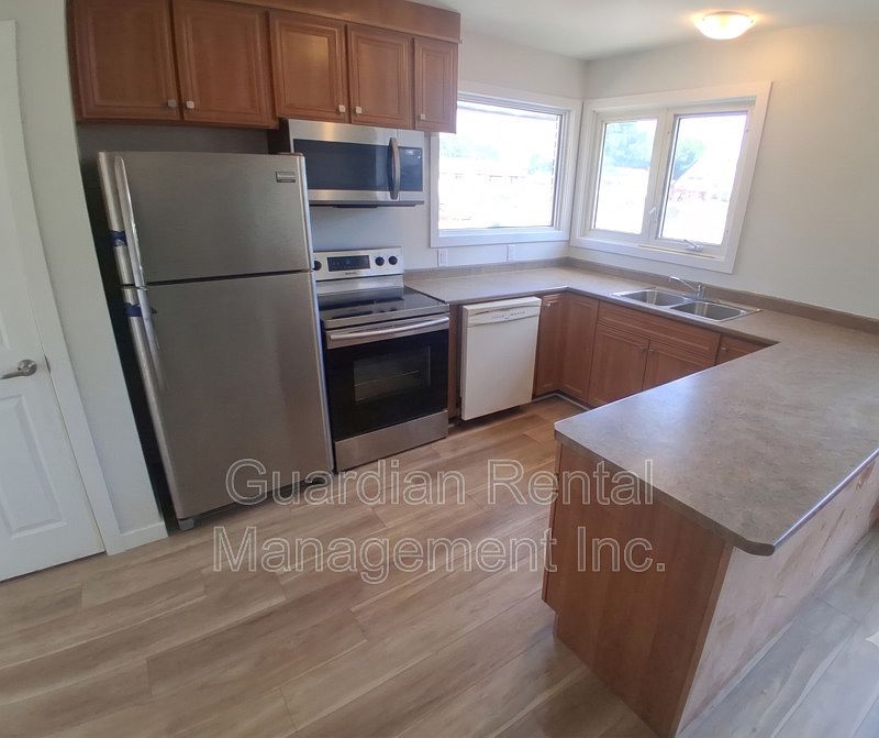 1st image of 325 Albany St Unit 2