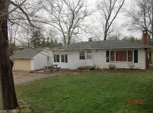 1730 Joan Dr, Hinckley, OH 44233