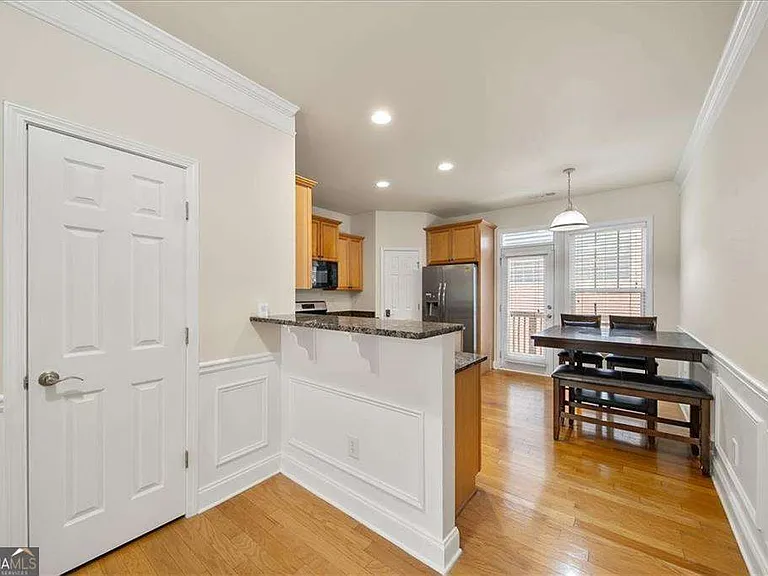 205 16th St NW #9 — Photo 27