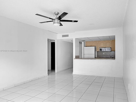 5th image of 1555-1555 W 44th Pl #110C