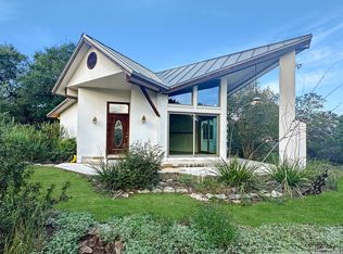 107 Sharps Dr, Bergheim, TX 78004