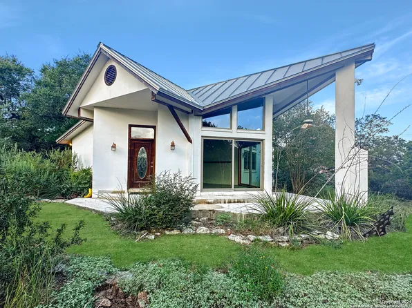 107 SHARPS DR, Bergheim, TX 78004