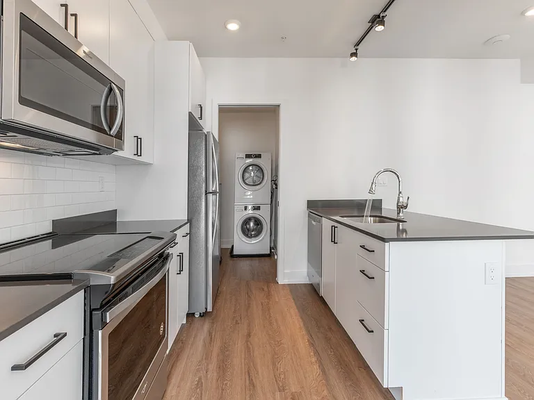 1519 Ridge Ave #503 — Photo 5
