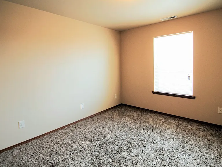 2123 Roper Ln — Photo 4