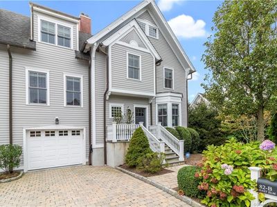 82 E Elm St #B, Greenwich, CT, 06830