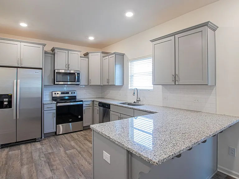 7030 Duncan Acres Dr — Photo 6