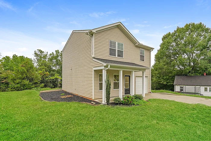3 bed, 3.0 bath, 1446 sqft, $1,725 — Photo 2