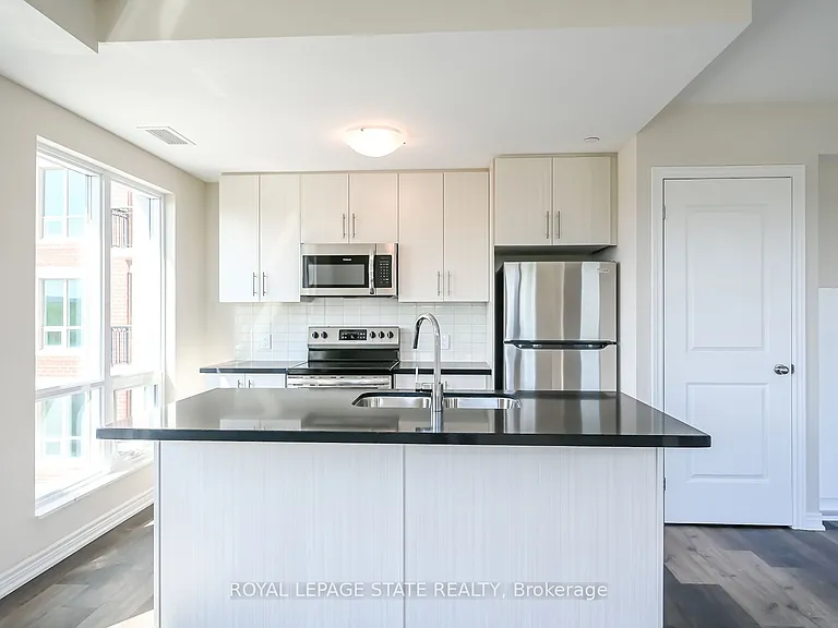 2750 King St E #512 — Photo 8